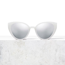 Mirrored Mist Feline