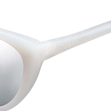 Mirrored Mist Feline