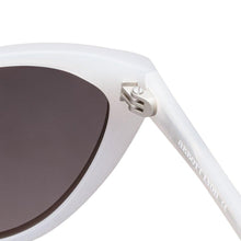 Mirrored Mist Feline